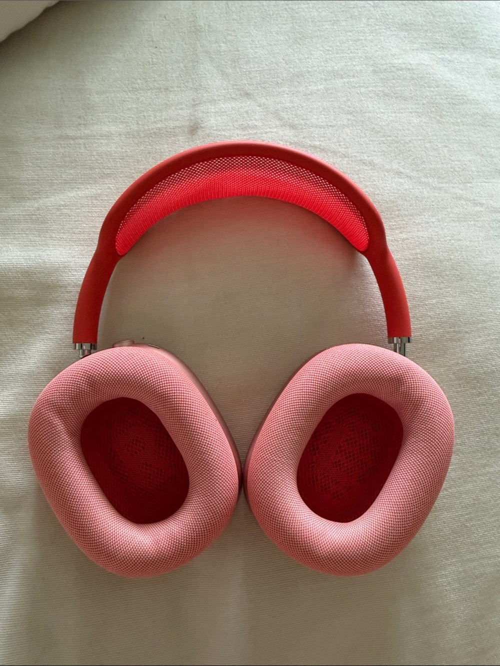 New Apple AirPod Max Headphones in Pink with covers - Picture 2 of 4